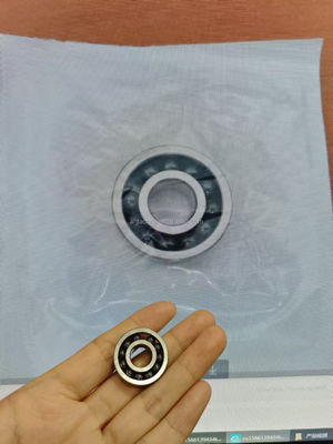 Σταθερές επιδόσεις Si3N4 κεραμικές σφαίρες D6002/608982 Υβριδικά κεραμικά ρουλεμάνια 15x32x9mm